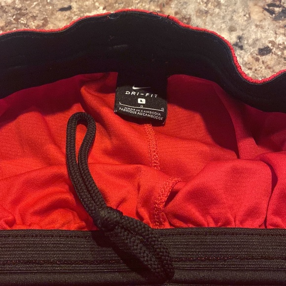 Mens Nike basketball shorts - Picture 3 of 6